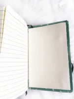 Notizbuch A6 türkis mit Gummizug – Bild 5